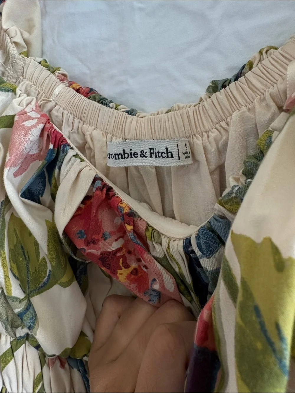 Abercrombie & Fitch Floral Puff-Sleeve Midi Dress Smocked Cream